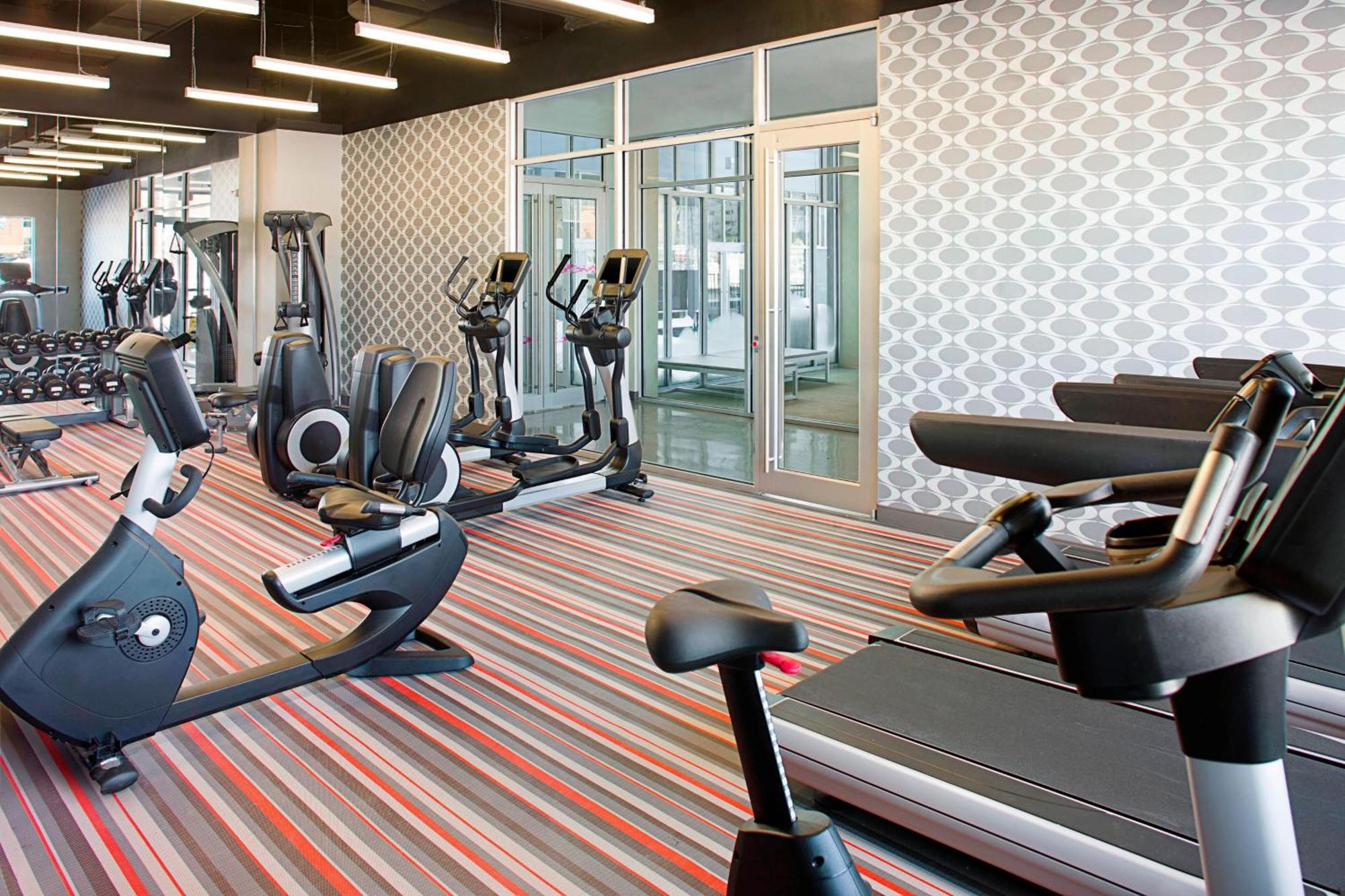 Aloft Beachwood Luaran gambar
