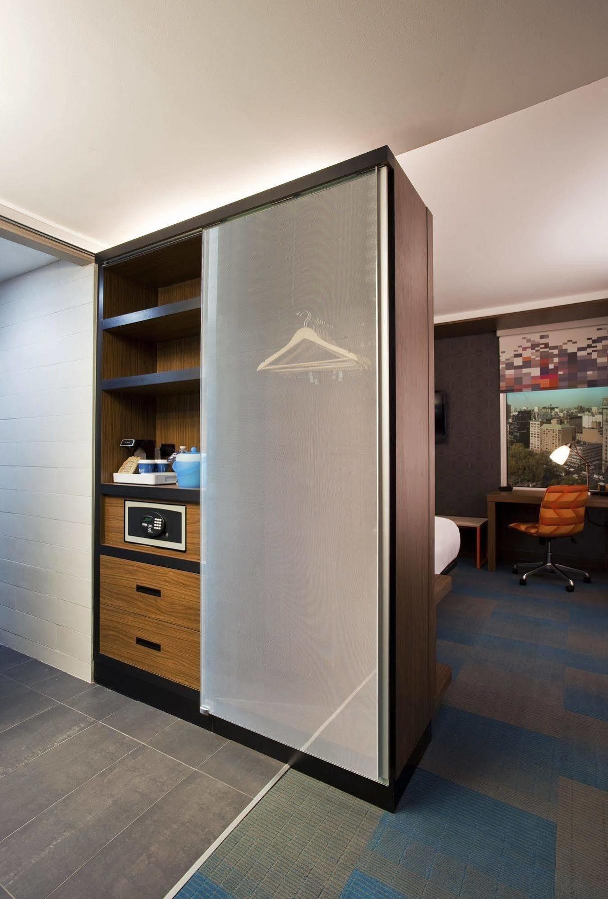 Aloft Beachwood Luaran gambar